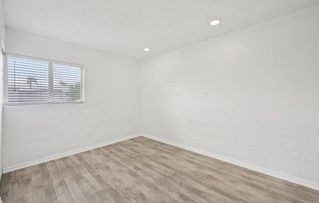 2 beds, 2 baths, 935 sqft, $1,299, Unit W206