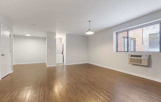 1 bed, 1 bath, 351 sqft, $1,750, Unit 406