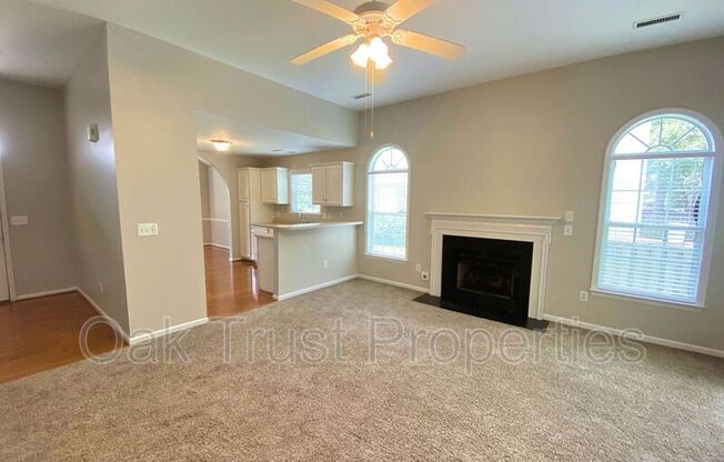 110 SUMMER TRCE DR