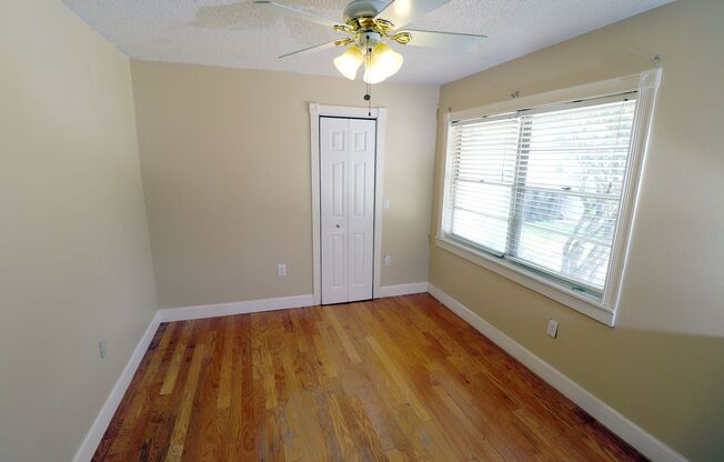 3 beds, 2 baths, $2,500