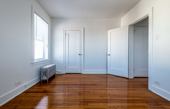 8222 S Ingleside