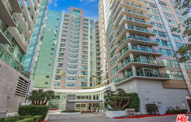 1 bed, 1 bath, 891 sqft, $4,700, Unit 1206
