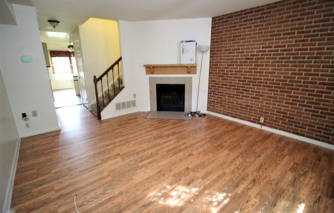 Beautiful 2bd/2ba Historic Butcher's Hill w/ CAC and W/D! --Available 7/15!
