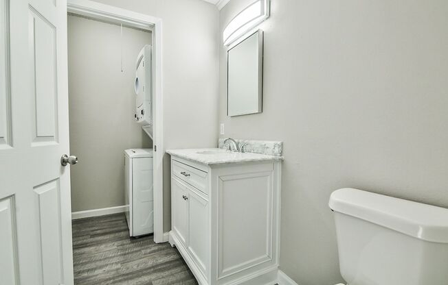 2 beds, 1.5 baths, 1,080 sqft, $999, Unit B301