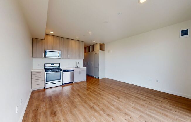 Studio, 1 bath, 463 sqft, $1,750, Unit 610