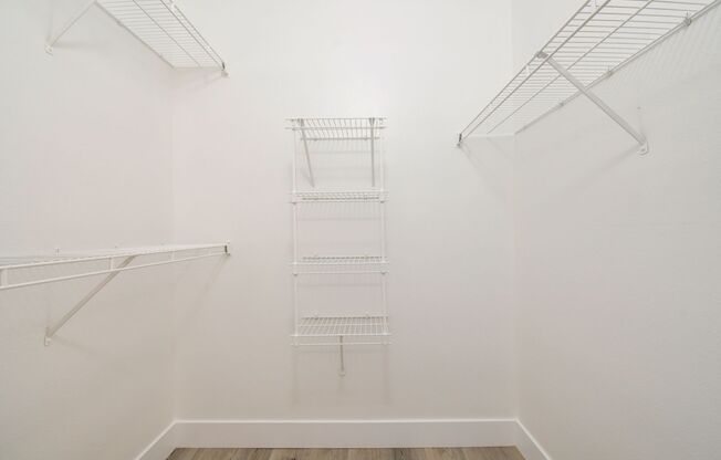 2 beds, 2 baths, $1,700, Unit # 41 2067