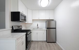 1 bed, 1 bath, 500 sqft, $2,045, Unit 17