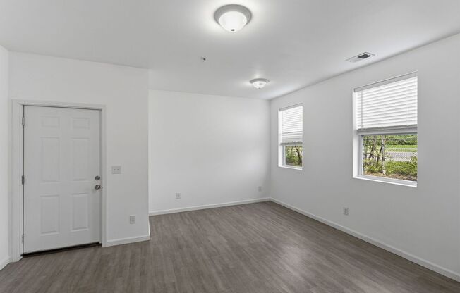 2 beds, 1.5 baths, 850 sqft, $1,299, Unit C3