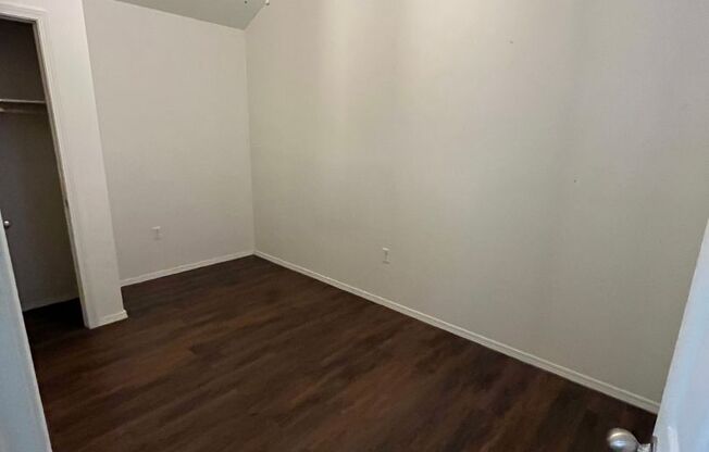 2 beds, 1 bath, 600 sqft, $750