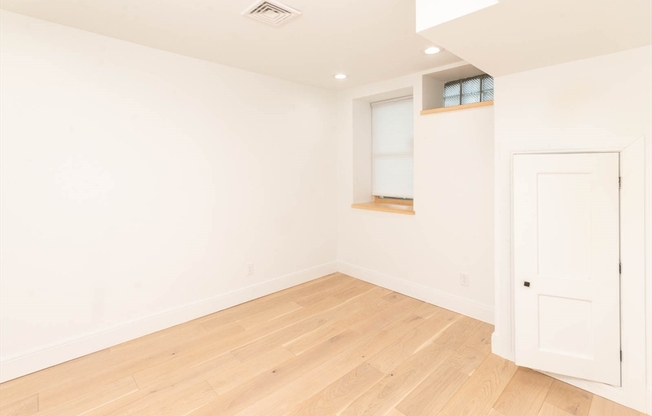 7 ATHERTON ST