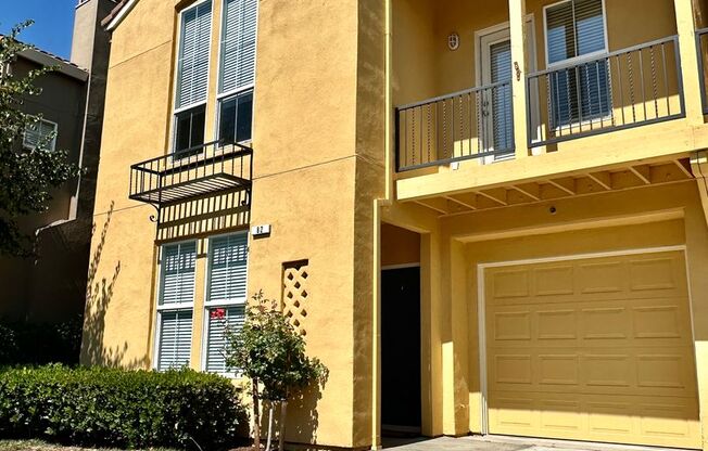 Hamilton 3+bd/2.5bth Townhome w/Den