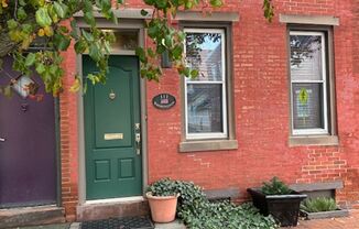 2 beds, 1 bath, $2,195