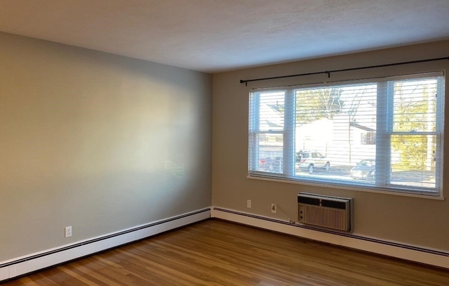 32 WHITMAN RD