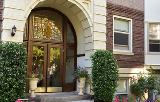 Rialto Court Apartments | MOVE-IN SPECIAL: ONE MONTH FREE RENT