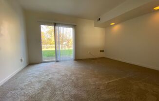 2 beds, 1 bath, $1,175, Unit 701