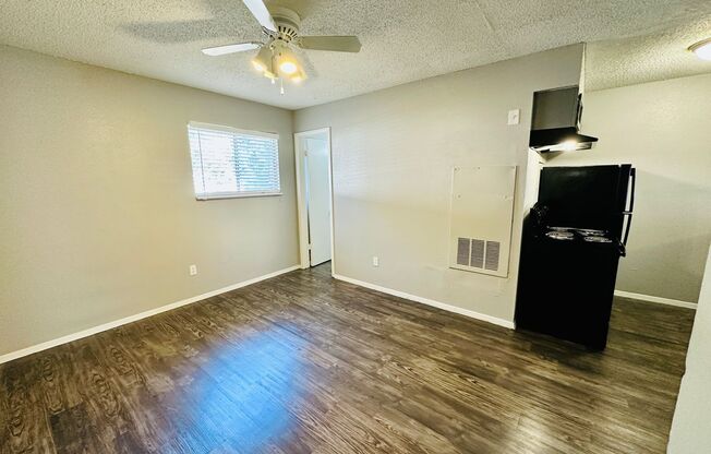 Studio, 1 bath, 500 sqft, $750, Unit 106