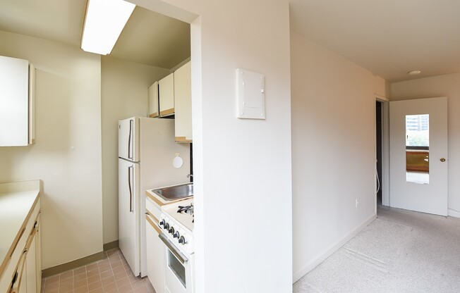 Studio, 1 bath, $1,495