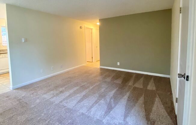 2 beds, 1 bath, 900 sqft, $1,950, Unit 1720-A1