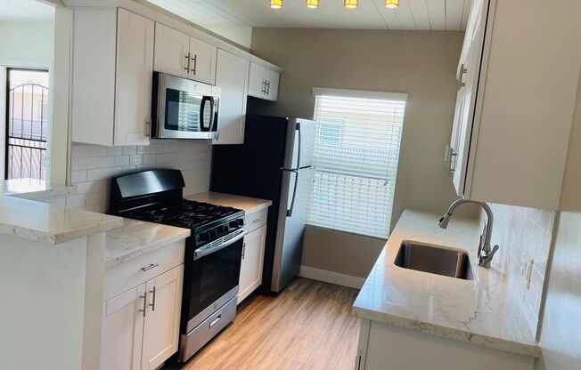 1 bed, 1 bath, 675 sqft, $1,995, Unit 27