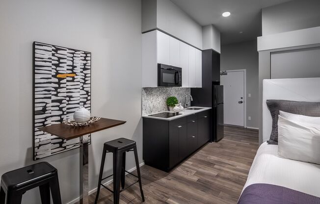 Studio, 1 bath, 316 sqft, $1,450, Unit 308