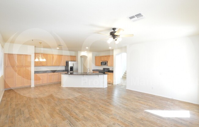3105 E VALLEJO DR