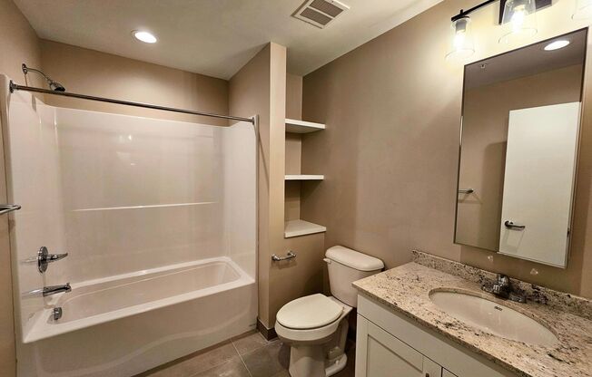 1 bed, 1 bath, 789 sqft, $1,750, Unit UNIT 607
