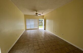 Must see 2 Bedroom Duplex off Brightside ready to Move-in!