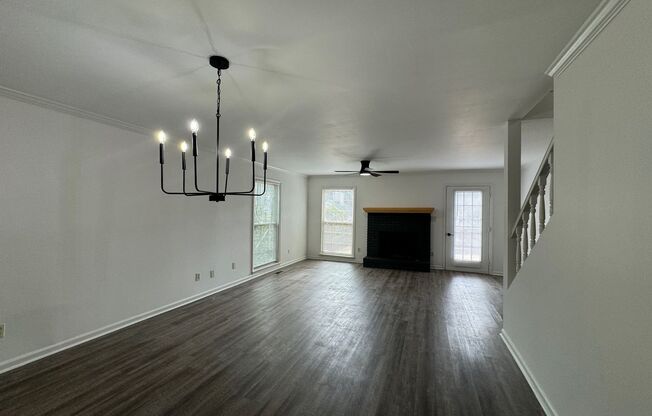 Newly renovated home available in Homewood! AVAILABLE NOW! Sign a 13 month lease by 4/30/24 to receive a $250 GIFT CARD!!