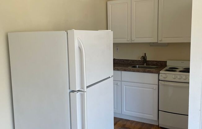 Studio, 1 bath, 385 sqft, $1,150, Unit #5233-8