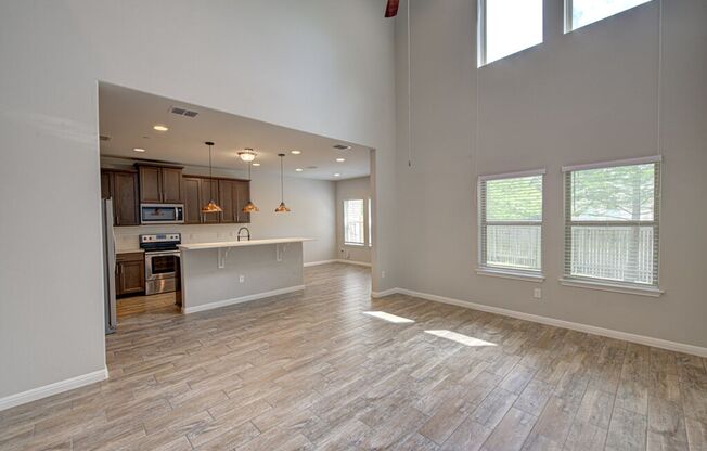Meticulously cared for 3/2.5 home in Arbors at Turtle Rock move-in ready!