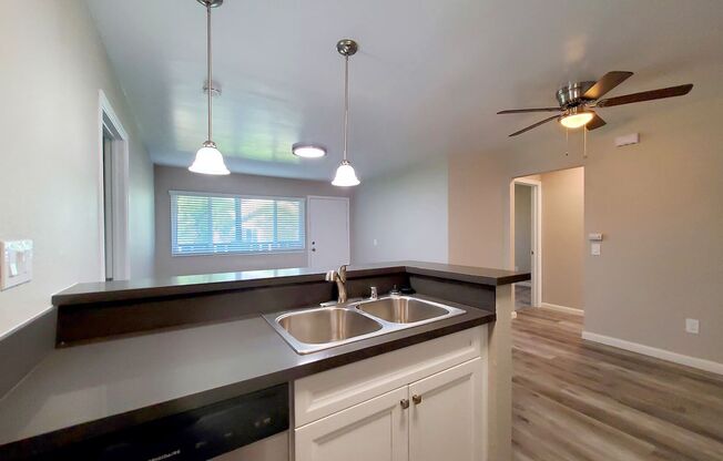 2 beds, 2 baths, 800 sqft, $2,495, Unit 221