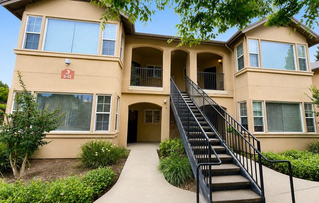 Hartford Square Apartments