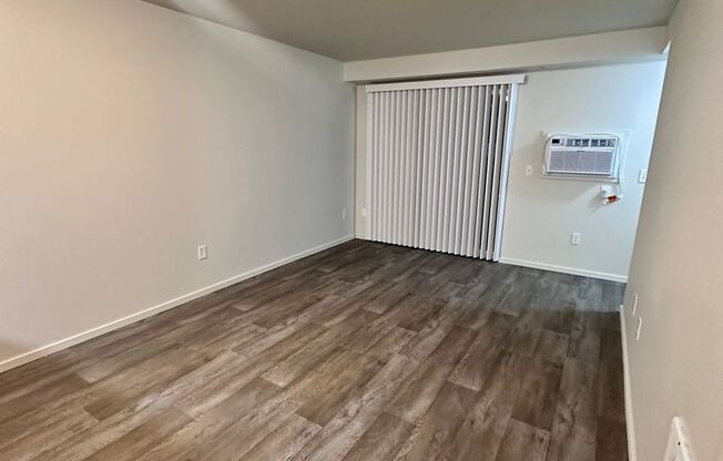 2 beds, 1 bath, 953 sqft, $1,450, Unit Unit # 31