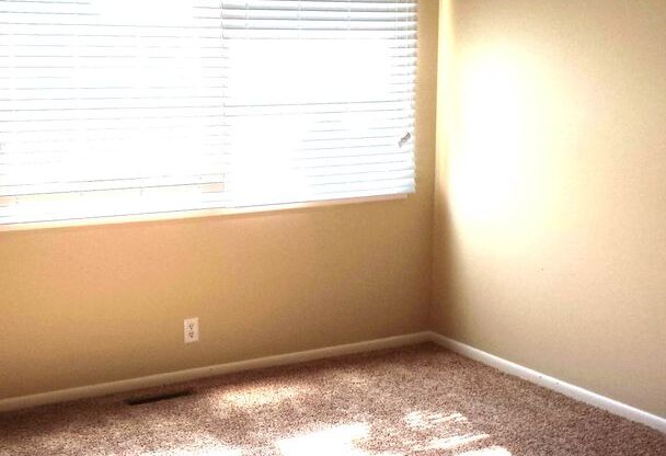 2 beds, 1.5 baths, 970 sqft, $1,225, Unit 406A