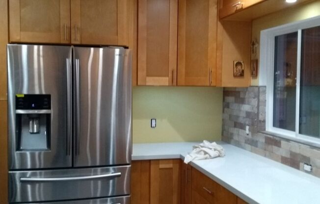 3 beds, 2 baths, $2,995