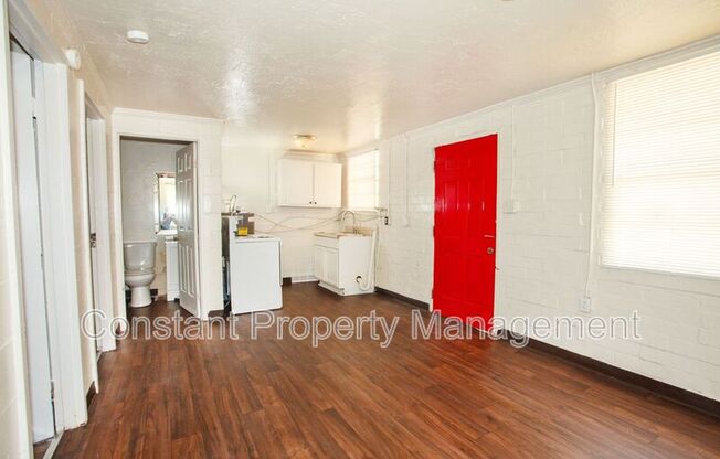 743 WOODARD AVE