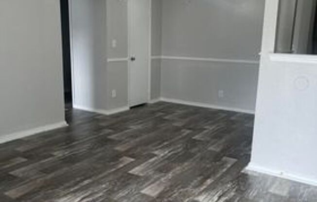 2 beds, 1 bath, 900 sqft, $1,051, Unit 16D