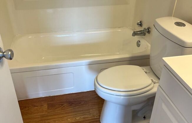 1 bed, 1 bath, 570 sqft, $1,175, Unit 78HS-30