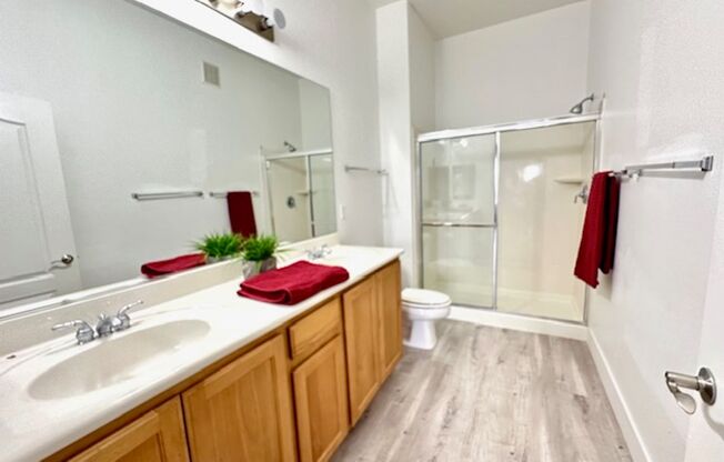 3 beds, 2 baths, $1,695, Unit # 1022