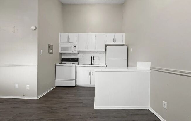 Studio, 1 bath, 400 sqft, $775, Unit PF-112