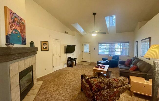 Fully Furnished West-Flagstaff House (Aspen Trails)- 3 Bed, 2 Bath Home -Students & Dogs OK! Avail. Now!