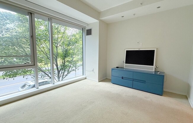 1 bed, 1.5 baths, 948 sqft, $3,800, Unit 127