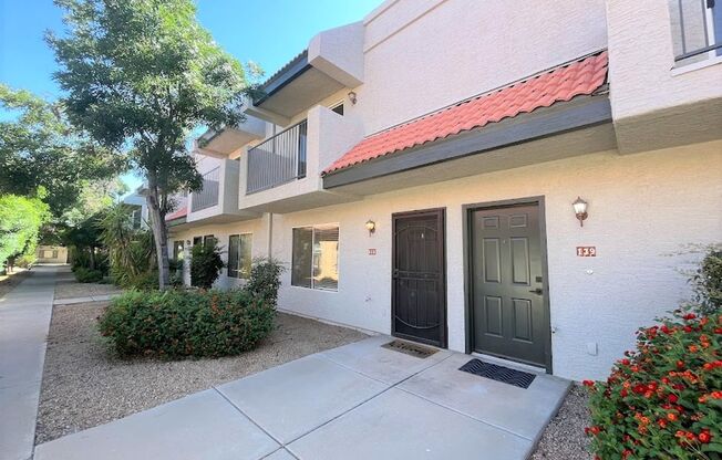 Two bdrm Townhome for RENT in Paradise Valley!
