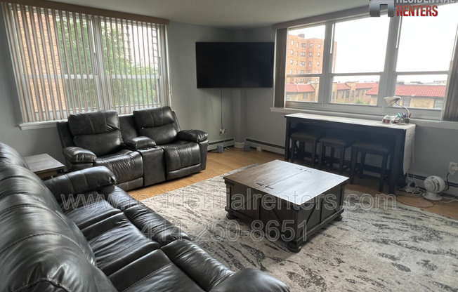 1707 N Prospect Avenue Unit 16B