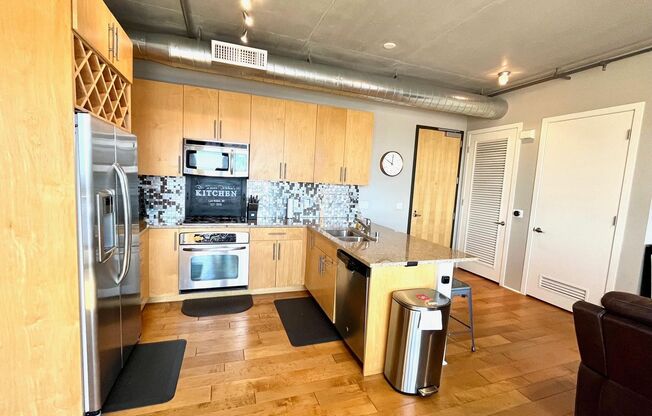 1 bed, 1 bath, $1,995, Unit # 743