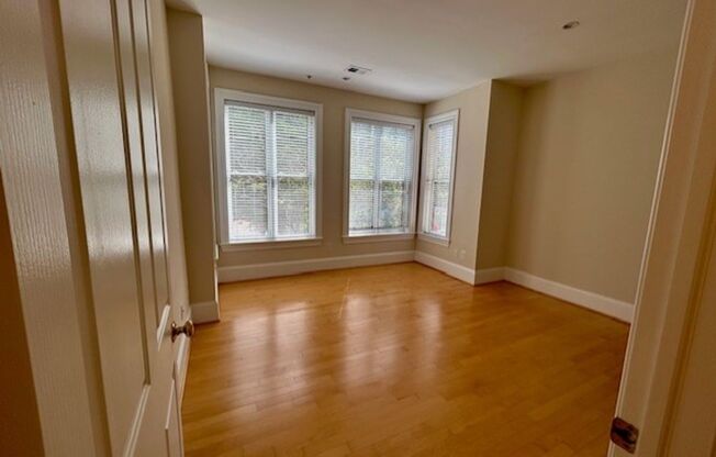 2 beds, 2 baths, 855 sqft, $5,295, Unit 503