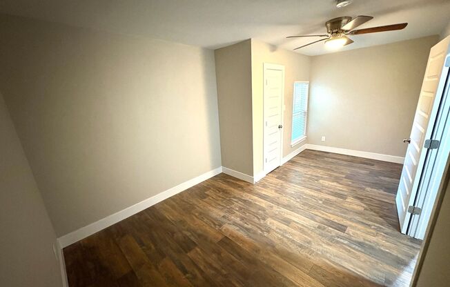 NEWLY REMODELED 4 bedroom in beautiful Irving neighborhood