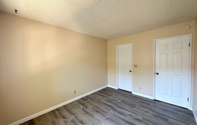 2 beds, 1 bath, $2,450