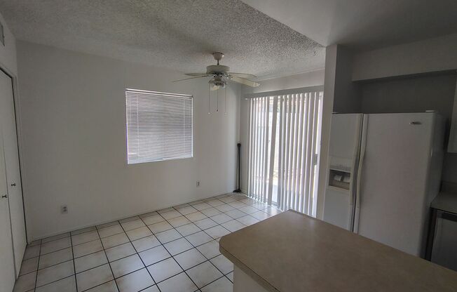 5905 E. Sun County Blvd. (85712)