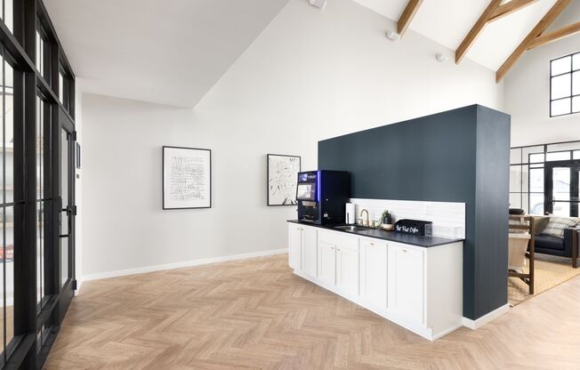 1 bed, 1 bath, 704 sqft, $1,230, Unit 307